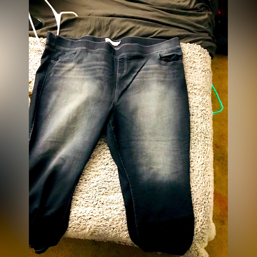 Dark demin jeans